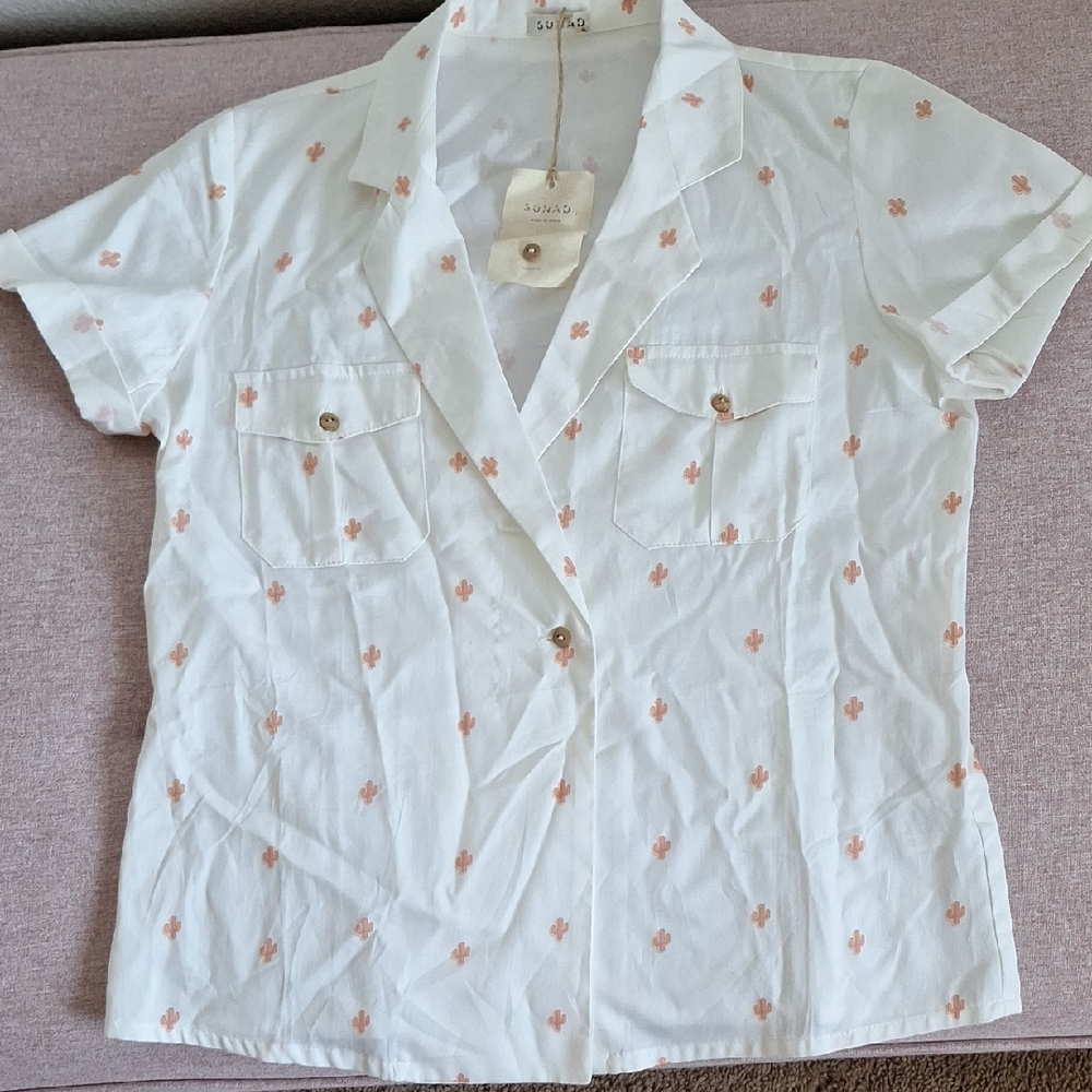 SUNAD White Button Front Short Sleeve Blouse with Cactus Print